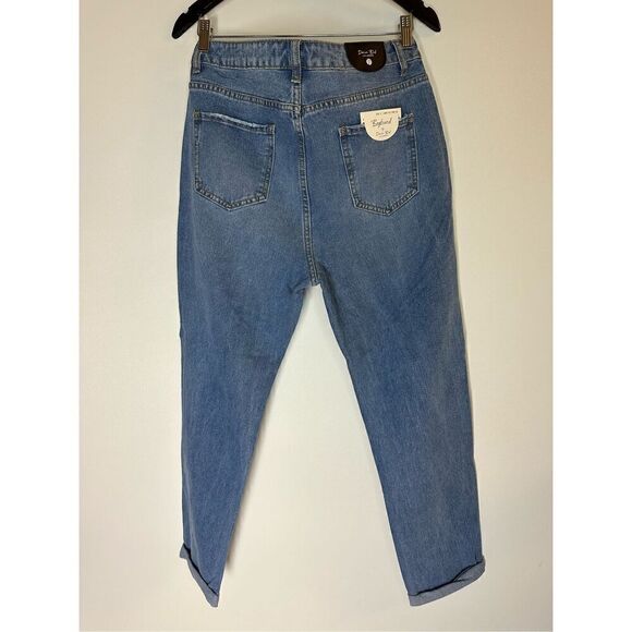 Distressed Ripped Knee boyfriend Jeans - Picture 7 of 11